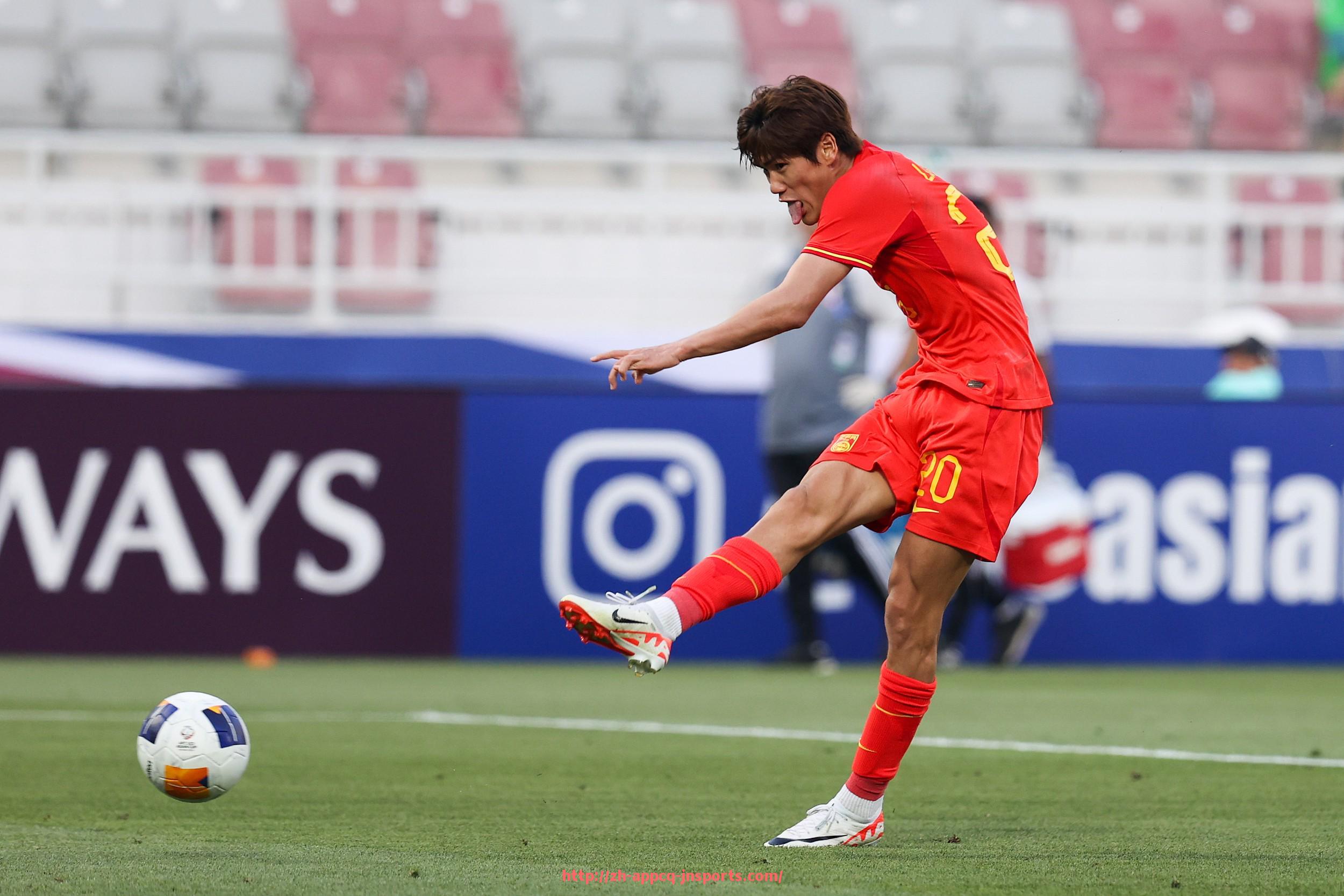 江南体育APP-法甲球队竞技状态分析及赛季中期表现评价